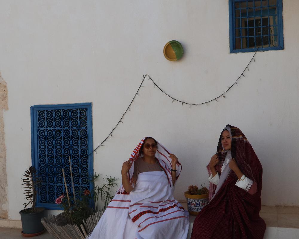 Tradition meets Street-Art : Shooting Chic au Village de Djerba Hood